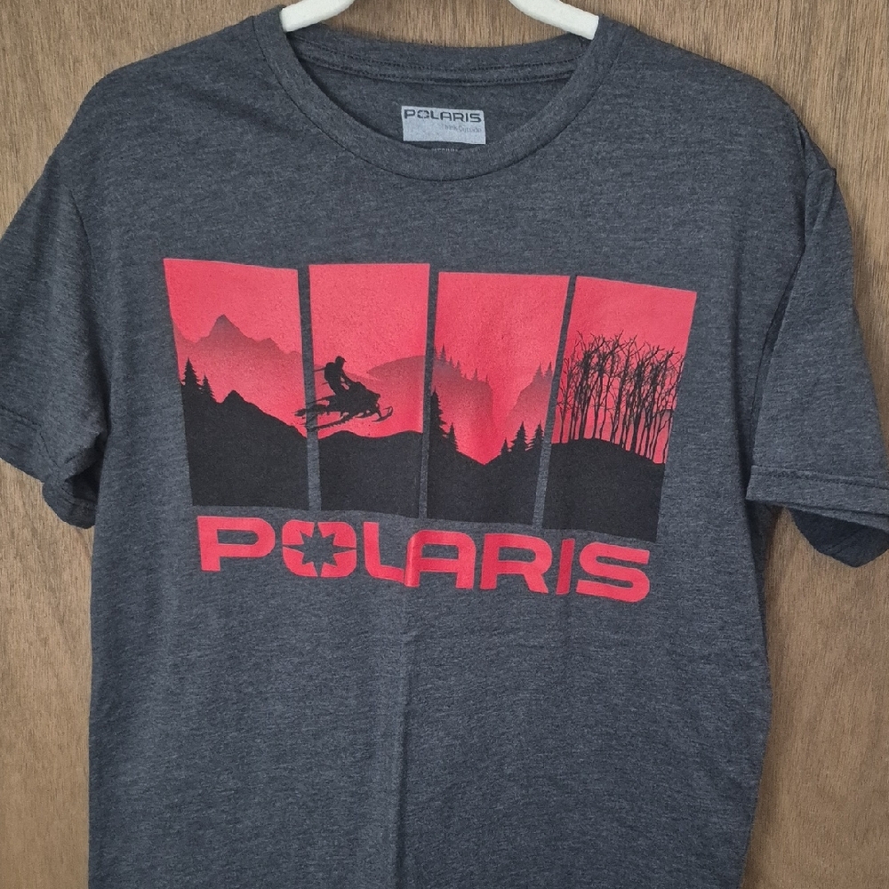 Polaris Men's Charcoal and Red Graphic Tee